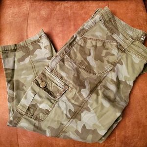 Gently worn women's capris